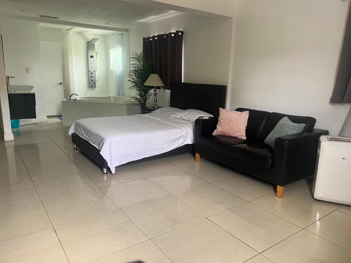 Miami Haven By Airport Vila Exterior foto